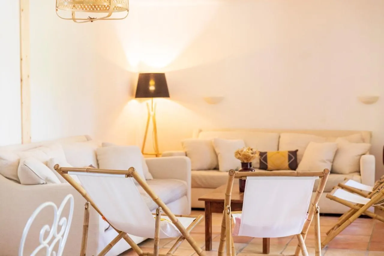 La Pampa En Provence - Les Suites Privatives Ponteves Bed & Breakfast